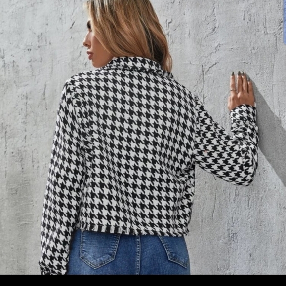 Womens Short Jacket - Picture 2 of 5